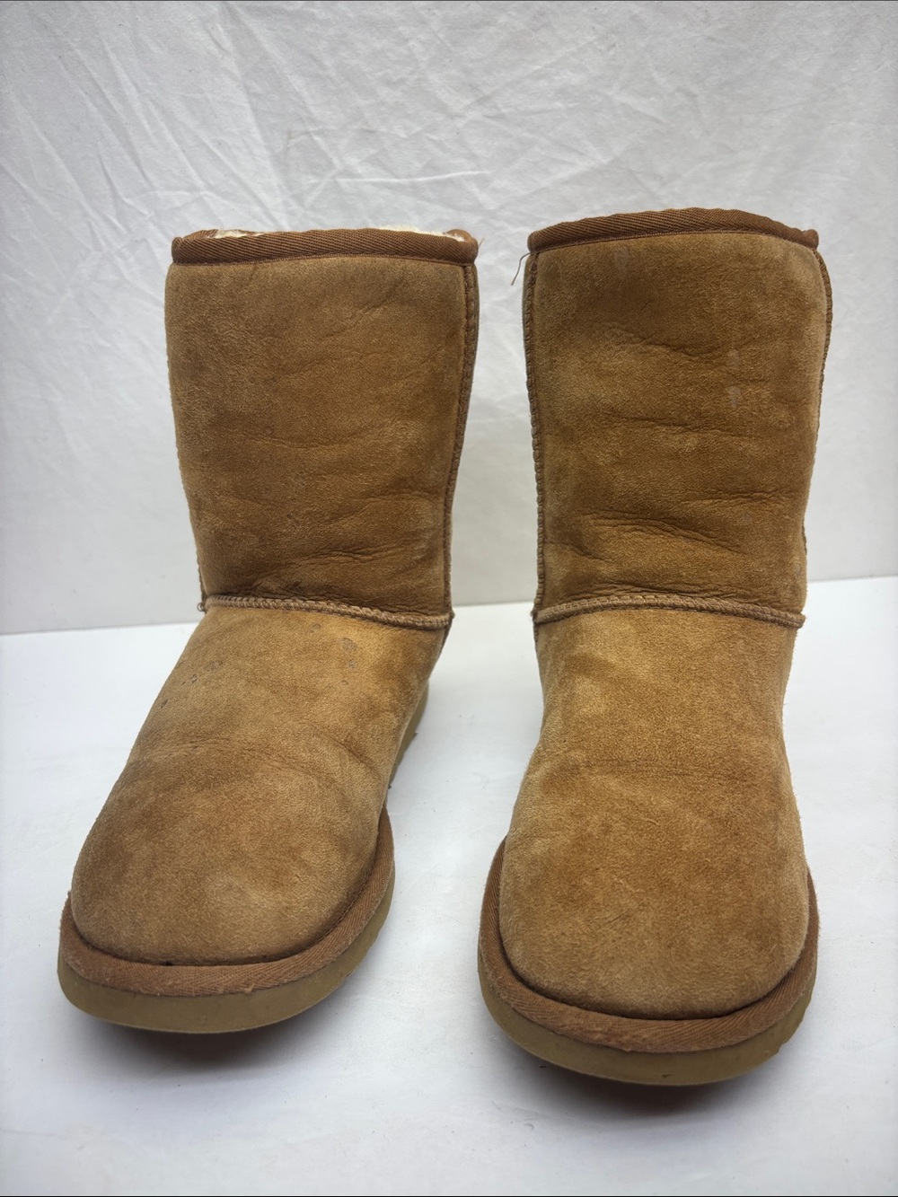 UGG Classic Suede Winter Boots in Chestnut Brown, SZ 6 wos, box 85